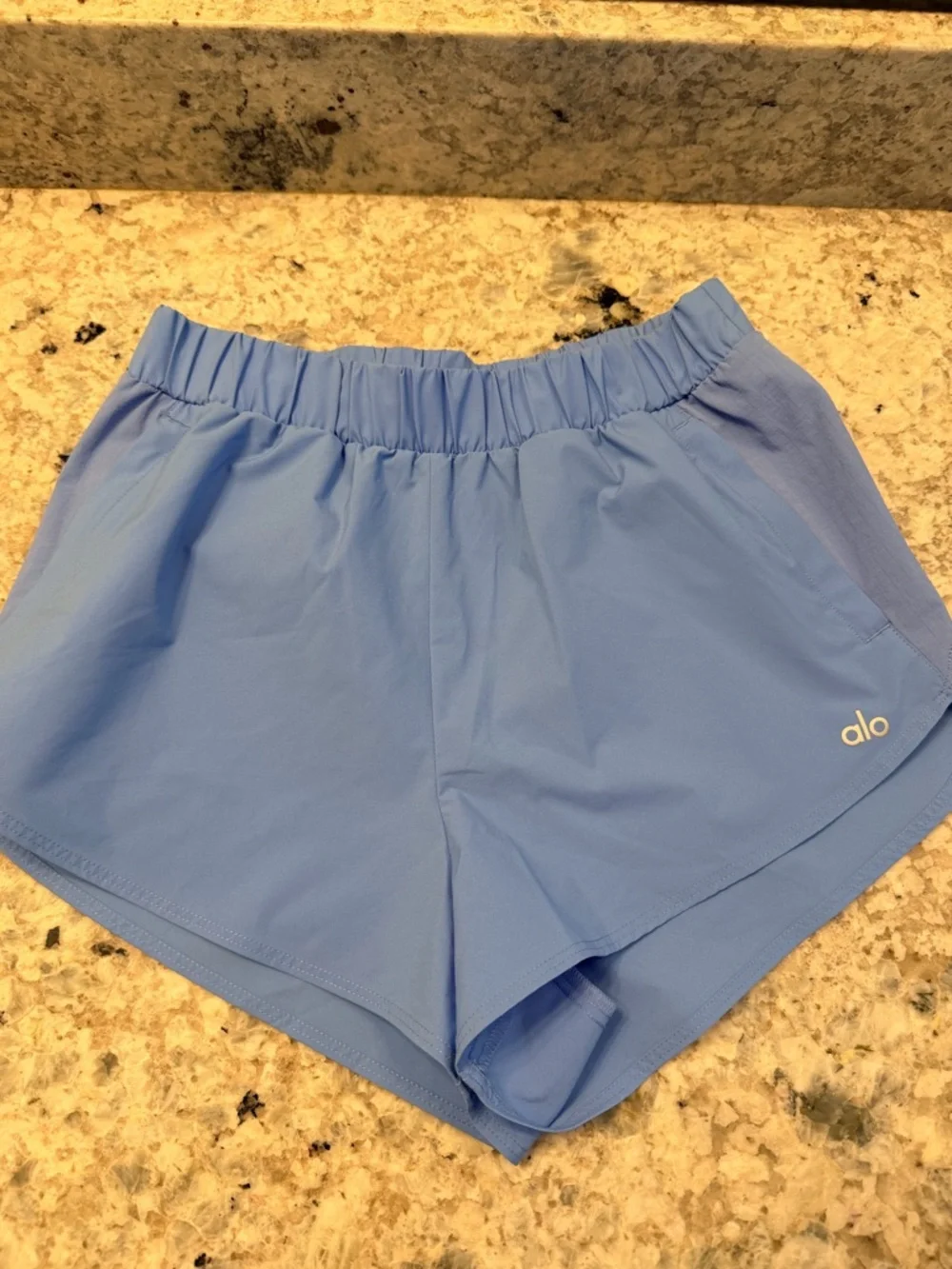 ALO Yoga Playmaker Dolphin Shorts NWOT - Picture 3 of 6